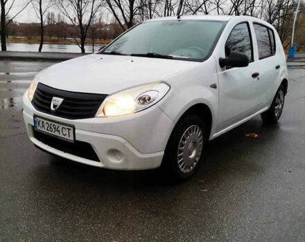 Білий Дачія Sandero, об'ємом двигуна 1.4 л та пробігом 280 тис. км за 3750 $, фото 6 на Automoto.ua