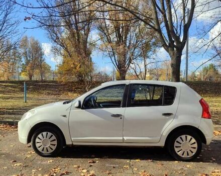 Дачия Сандеро 2009 в Днепре (Днепропетровске) на Automoto.ua Белый Дачия Сандеро, объемом двигателя 1.39 л и пробегом 275 тыс. км за 3700 $, фото 6 на Automoto.ua