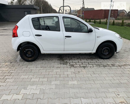 Білий Дачія Sandero, об'ємом двигуна 1.4 л та пробігом 220 тис. км за 3200 $, фото 7 на Automoto.ua