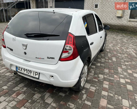 Белый Дачия Сандеро, объемом двигателя 1.4 л и пробегом 250 тыс. км за 2250 $, фото 1 на Automoto.ua