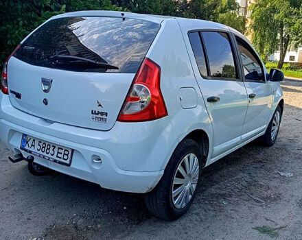 Белый Дачия Сандеро, объемом двигателя 1.4 л и пробегом 192 тыс. км за 4300 $, фото 4 на Automoto.ua