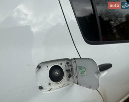 Белый Дачия Сандеро, объемом двигателя 1.39 л и пробегом 220 тыс. км за 4500 $, фото 10 на Automoto.ua