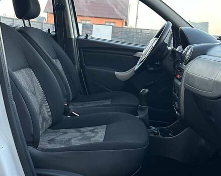 Дачия Сандеро 2009 в Любешов на Automoto.ua Белый Дачия Сандеро, объемом двигателя 1.4 л и пробегом 107 тыс. км за 4550 $, фото 28 на Automoto.ua