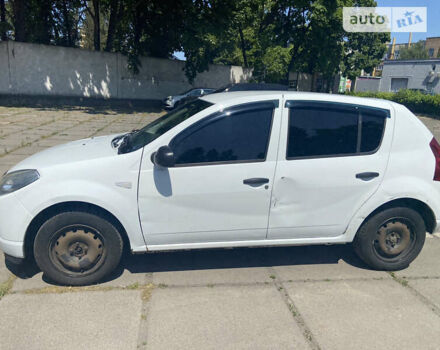 Білий Дачія Sandero, об'ємом двигуна 1.4 л та пробігом 297 тис. км за 3200 $, фото 1 на Automoto.ua