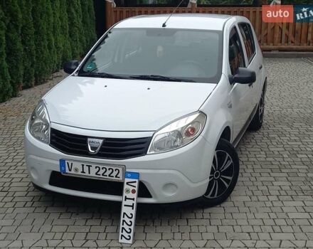 Білий Дачія Sandero, об'ємом двигуна 1.2 л та пробігом 160 тис. км за 4299 $, фото 4 на Automoto.ua