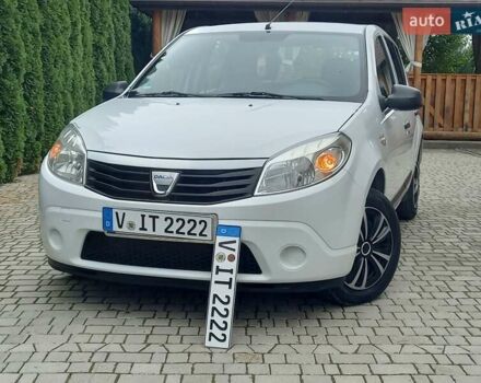 Білий Дачія Sandero, об'ємом двигуна 1.2 л та пробігом 160 тис. км за 4299 $, фото 8 на Automoto.ua