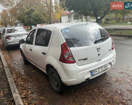 Белый Дачия Сандеро, объемом двигателя 1.39 л и пробегом 220 тыс. км за 4500 $, фото 3 на Automoto.ua