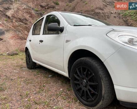 Білий Дачія Sandero, об'ємом двигуна 1.39 л та пробігом 225 тис. км за 3200 $, фото 5 на Automoto.ua