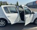 Білий Дачія Sandero, об'ємом двигуна 1.4 л та пробігом 140 тис. км за 4200 $, фото 6 на Automoto.ua