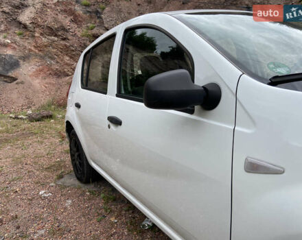 Білий Дачія Sandero, об'ємом двигуна 1.39 л та пробігом 225 тис. км за 3200 $, фото 4 на Automoto.ua