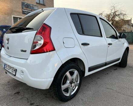 Белый Дачия Сандеро, объемом двигателя 1.1 л и пробегом 245 тыс. км за 4200 $, фото 2 на Automoto.ua