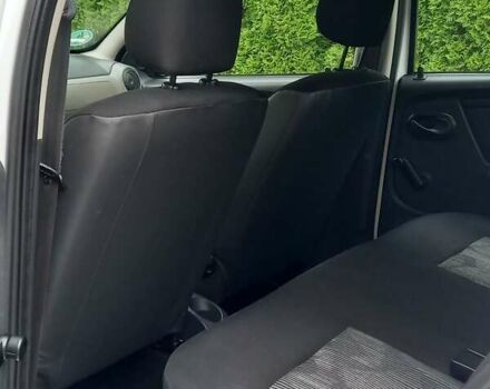 Білий Дачія Sandero, об'ємом двигуна 1.2 л та пробігом 160 тис. км за 4299 $, фото 60 на Automoto.ua