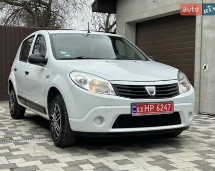 Белый Дачия Сандеро, объемом двигателя 1.2 л и пробегом 187 тыс. км за 4200 $, фото 2 на Automoto.ua