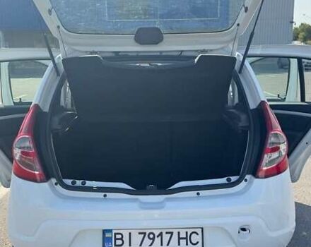 Білий Дачія Sandero, об'ємом двигуна 1.4 л та пробігом 140 тис. км за 4200 $, фото 9 на Automoto.ua