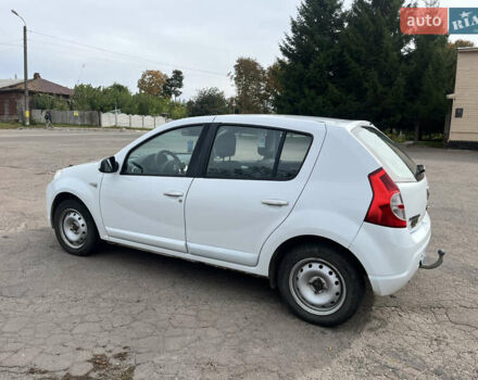 Білий Дачія Sandero, об'ємом двигуна 1.15 л та пробігом 230 тис. км за 3700 $, фото 2 на Automoto.ua