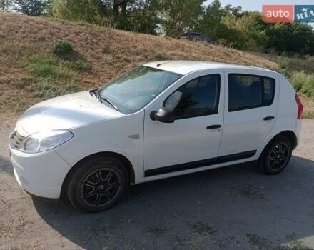 Белый Дачия Сандеро, объемом двигателя 1.2 л и пробегом 178 тыс. км за 4600 $, фото 1 на Automoto.ua