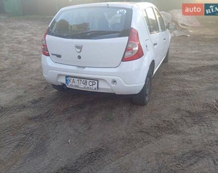Білий Дачія Sandero, об'ємом двигуна 1.15 л та пробігом 275 тис. км за 3350 $, фото 7 на Automoto.ua
