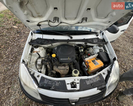 Білий Дачія Sandero, об'ємом двигуна 1.39 л та пробігом 450 тис. км за 1699 $, фото 16 на Automoto.ua