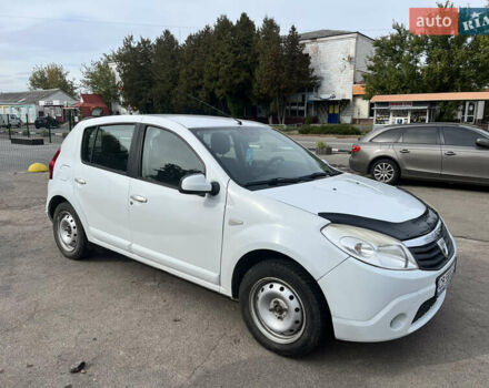 Білий Дачія Sandero, об'ємом двигуна 1.15 л та пробігом 230 тис. км за 3700 $, фото 1 на Automoto.ua