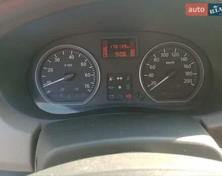 Белый Дачия Сандеро, объемом двигателя 1.2 л и пробегом 178 тыс. км за 4600 $, фото 10 на Automoto.ua