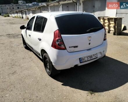 Білий Дачія Sandero, об'ємом двигуна 1.39 л та пробігом 138 тис. км за 3700 $, фото 4 на Automoto.ua