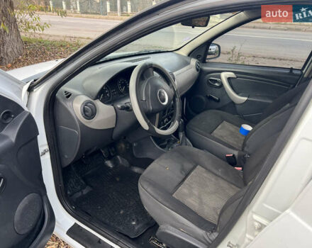 Білий Дачія Sandero, об'ємом двигуна 1.39 л та пробігом 450 тис. км за 1699 $, фото 12 на Automoto.ua