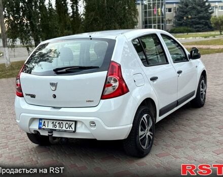 Белый Дачия Сандеро, объемом двигателя 1.6 л и пробегом 231 тыс. км за 4999 $, фото 5 на Automoto.ua