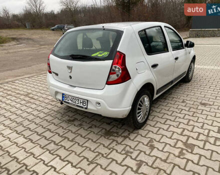 Белый Дачия Сандеро, объемом двигателя 1.39 л и пробегом 191 тыс. км за 5200 $, фото 4 на Automoto.ua