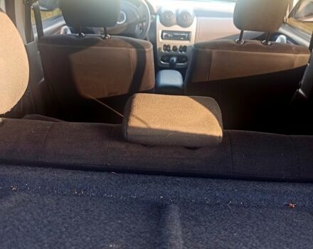 Белый Дачия Сандеро, объемом двигателя 1.1 л и пробегом 184 тыс. км за 3500 $, фото 1 на Automoto.ua