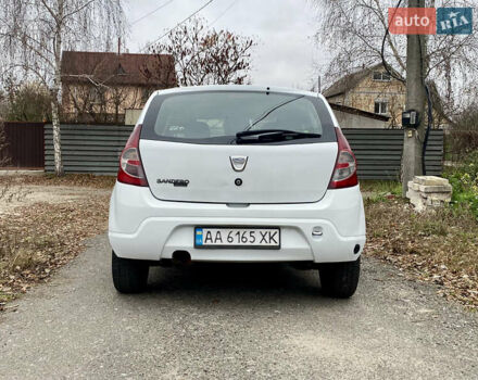 Білий Дачія Sandero, об'ємом двигуна 1.15 л та пробігом 186 тис. км за 3250 $, фото 4 на Automoto.ua
