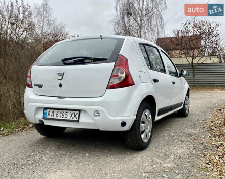 Білий Дачія Sandero, об'ємом двигуна 1.15 л та пробігом 186 тис. км за 3250 $, фото 5 на Automoto.ua