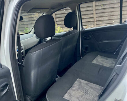 Білий Дачія Sandero, об'ємом двигуна 1.15 л та пробігом 186 тис. км за 3250 $, фото 10 на Automoto.ua