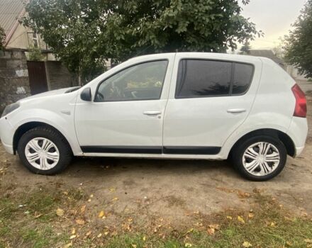 Білий Дачія Sandero, об'ємом двигуна 1.4 л та пробігом 220 тис. км за 3600 $, фото 3 на Automoto.ua