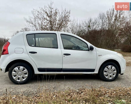Білий Дачія Sandero, об'ємом двигуна 1.15 л та пробігом 186 тис. км за 3250 $, фото 6 на Automoto.ua