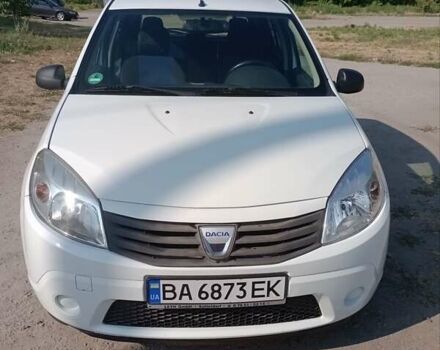 Белый Дачия Сандеро, объемом двигателя 1.2 л и пробегом 178 тыс. км за 4600 $, фото 2 на Automoto.ua