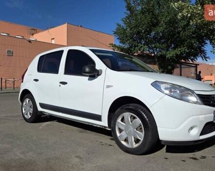Дачия Сандеро 2010 в Киеве на Automoto.ua Белый Дачия Сандеро, объемом двигателя 1.4 л и пробегом 149 тыс. км за 4700 $, фото 4 на Automoto.ua