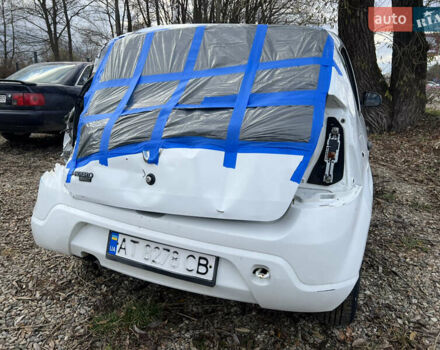 Білий Дачія Sandero, об'ємом двигуна 1.39 л та пробігом 450 тис. км за 1299 $, фото 6 на Automoto.ua
