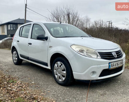 Білий Дачія Sandero, об'ємом двигуна 1.15 л та пробігом 186 тис. км за 3250 $, фото 7 на Automoto.ua
