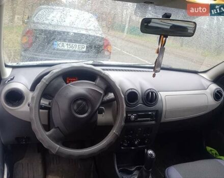 Білий Дачія Sandero, об'ємом двигуна 1.15 л та пробігом 275 тис. км за 3350 $, фото 5 на Automoto.ua