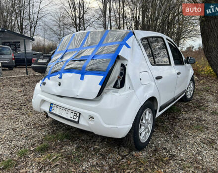 Білий Дачія Sandero, об'ємом двигуна 1.39 л та пробігом 450 тис. км за 1299 $, фото 5 на Automoto.ua