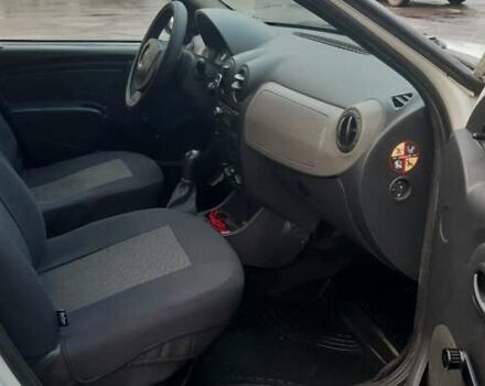 Белый Дачия Сандеро, объемом двигателя 1.4 л и пробегом 336 тыс. км за 2700 $, фото 8 на Automoto.ua