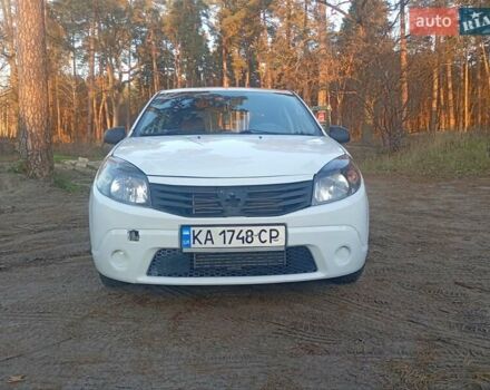 Білий Дачія Sandero, об'ємом двигуна 1.15 л та пробігом 275 тис. км за 3350 $, фото 1 на Automoto.ua