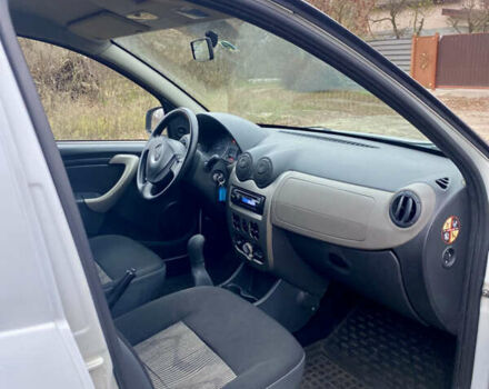 Білий Дачія Sandero, об'ємом двигуна 1.15 л та пробігом 186 тис. км за 3250 $, фото 14 на Automoto.ua