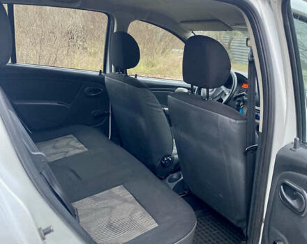 Білий Дачія Sandero, об'ємом двигуна 1.15 л та пробігом 186 тис. км за 3250 $, фото 12 на Automoto.ua