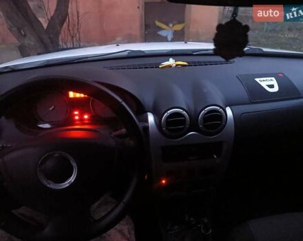 Белый Дачия Сандеро, объемом двигателя 1.2 л и пробегом 233 тыс. км за 4300 $, фото 6 на Automoto.ua