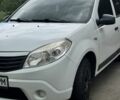 Белый Дачия Сандеро, объемом двигателя 1.1 л и пробегом 315 тыс. км за 3750 $, фото 1 на Automoto.ua
