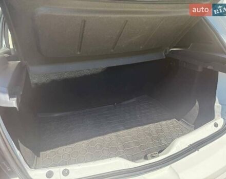 Білий Дачія Sandero, об'ємом двигуна 1.2 л та пробігом 220 тис. км за 4250 $, фото 10 на Automoto.ua