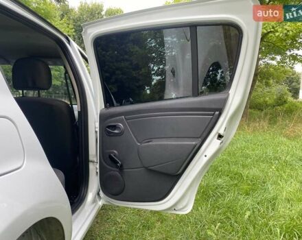 Білий Дачія Sandero, об'ємом двигуна 1.15 л та пробігом 157 тис. км за 4000 $, фото 16 на Automoto.ua