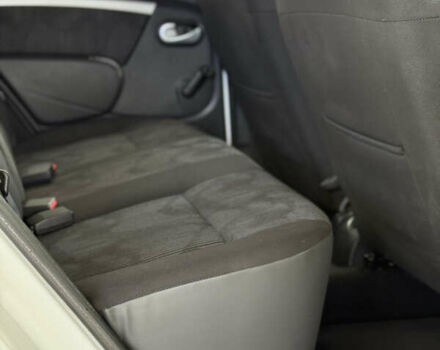 Белый Дачия Сандеро, объемом двигателя 1.6 л и пробегом 160 тыс. км за 5900 $, фото 15 на Automoto.ua