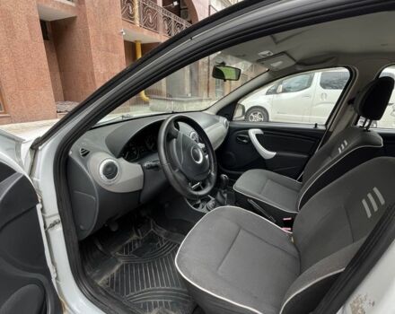 Білий Дачія Sandero, об'ємом двигуна 1.1 л та пробігом 185 тис. км за 4000 $, фото 5 на Automoto.ua